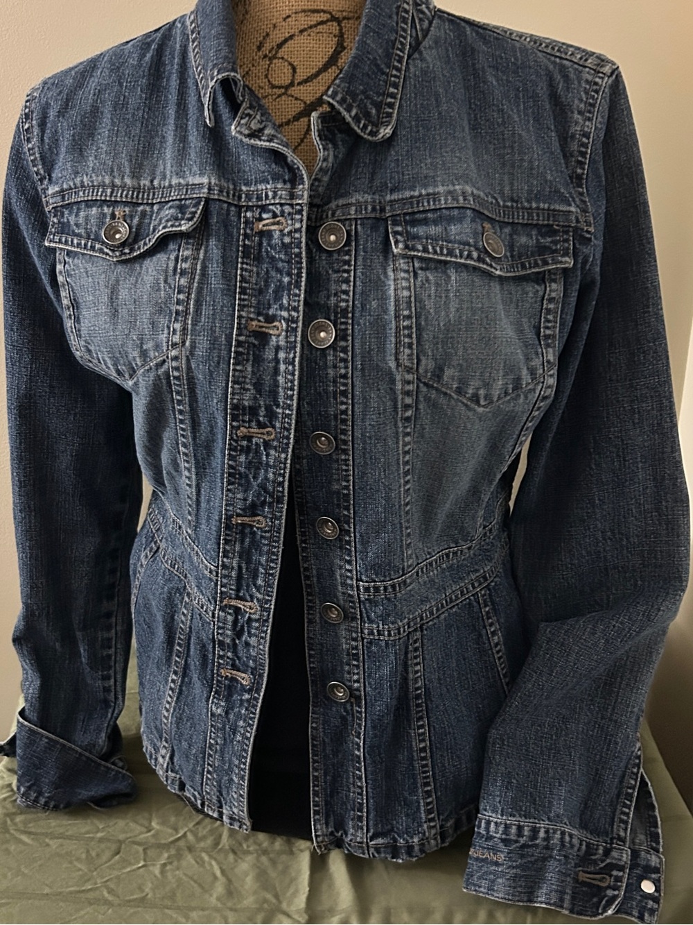 Vintage DKNY Women’s Dark Blue Fitted Denim Jacket Large